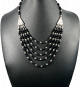 Collier ethnique artisanal avec pierres de couleur noir Collier ethnique artisanal avec pierres de couleur noir