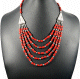 Collier ethnique artisanal avec pierres de couleur rouge Collier ethnique artisanal avec pierres de couleur rouge