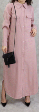 Robe chemise longue de couleur rose clair